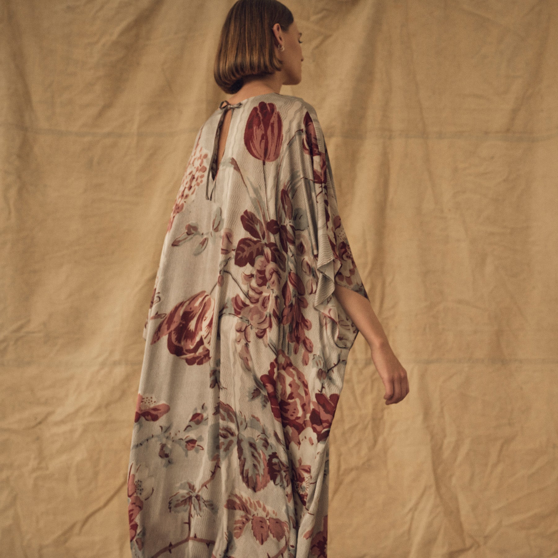 Tapis Noir Alana Large Kaftan Dress Grey