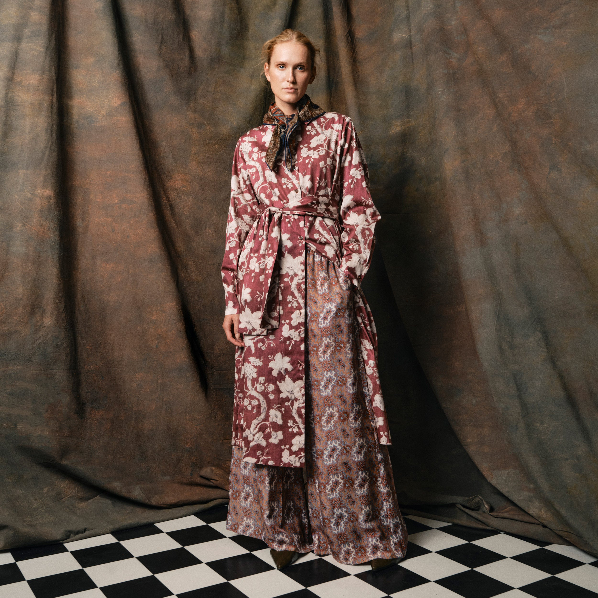 Tapis Noir Cara Silk Palazzo Pants - Red dream Pants Red