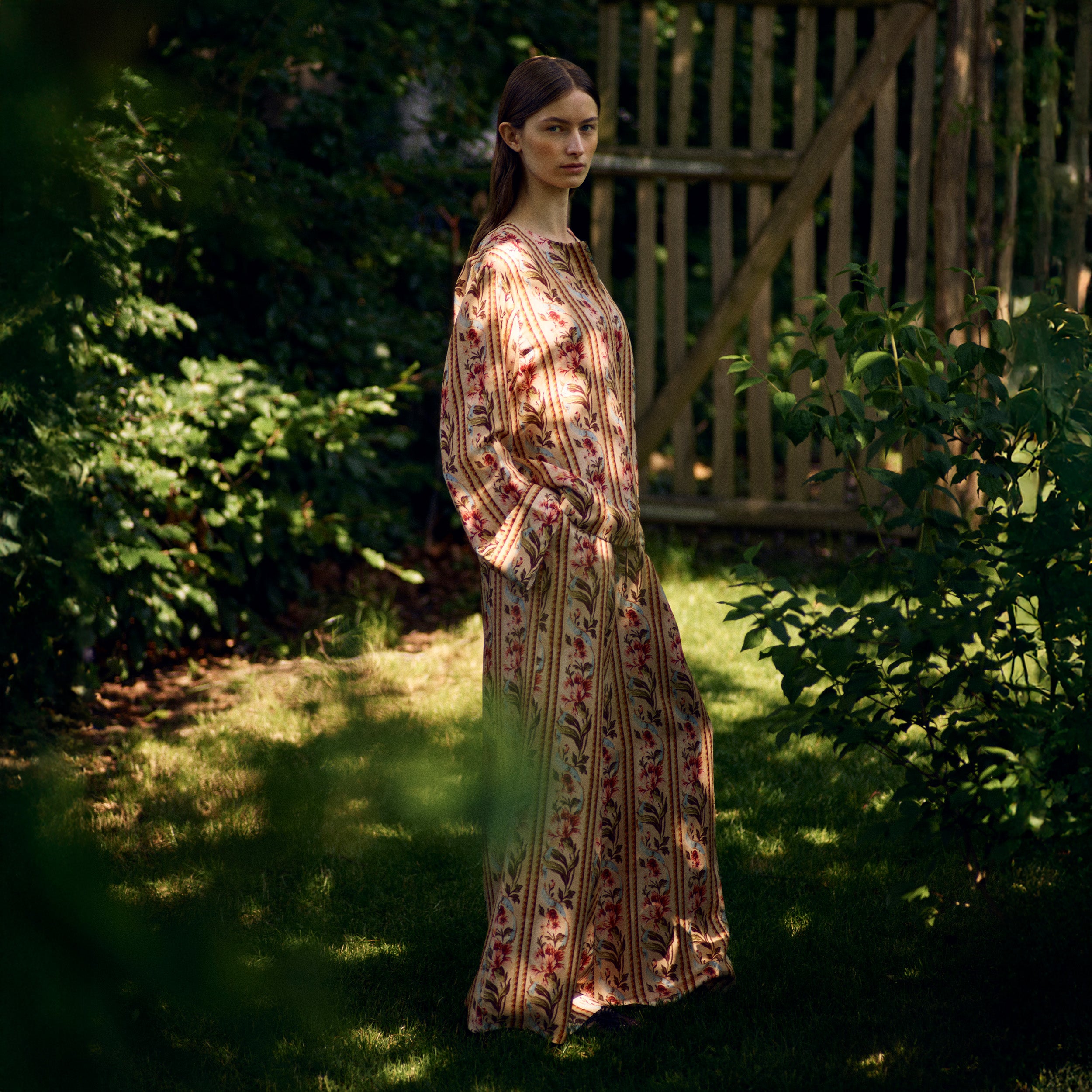 Tapis Noir Cara Silk Palazzo Pants - Stripe Pants Gold