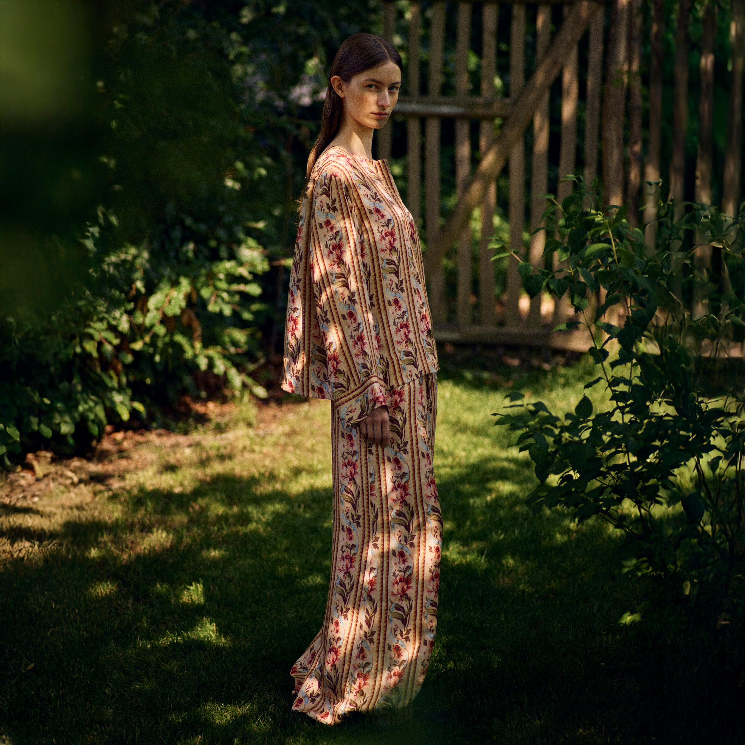 Tapis Noir Cara Silk Palazzo Pants - Stripe Pants Gold