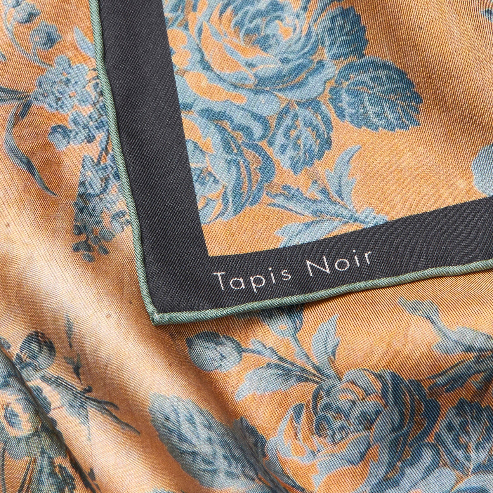 Tapis Noir Classical Dahlia Scarf Classical Blue