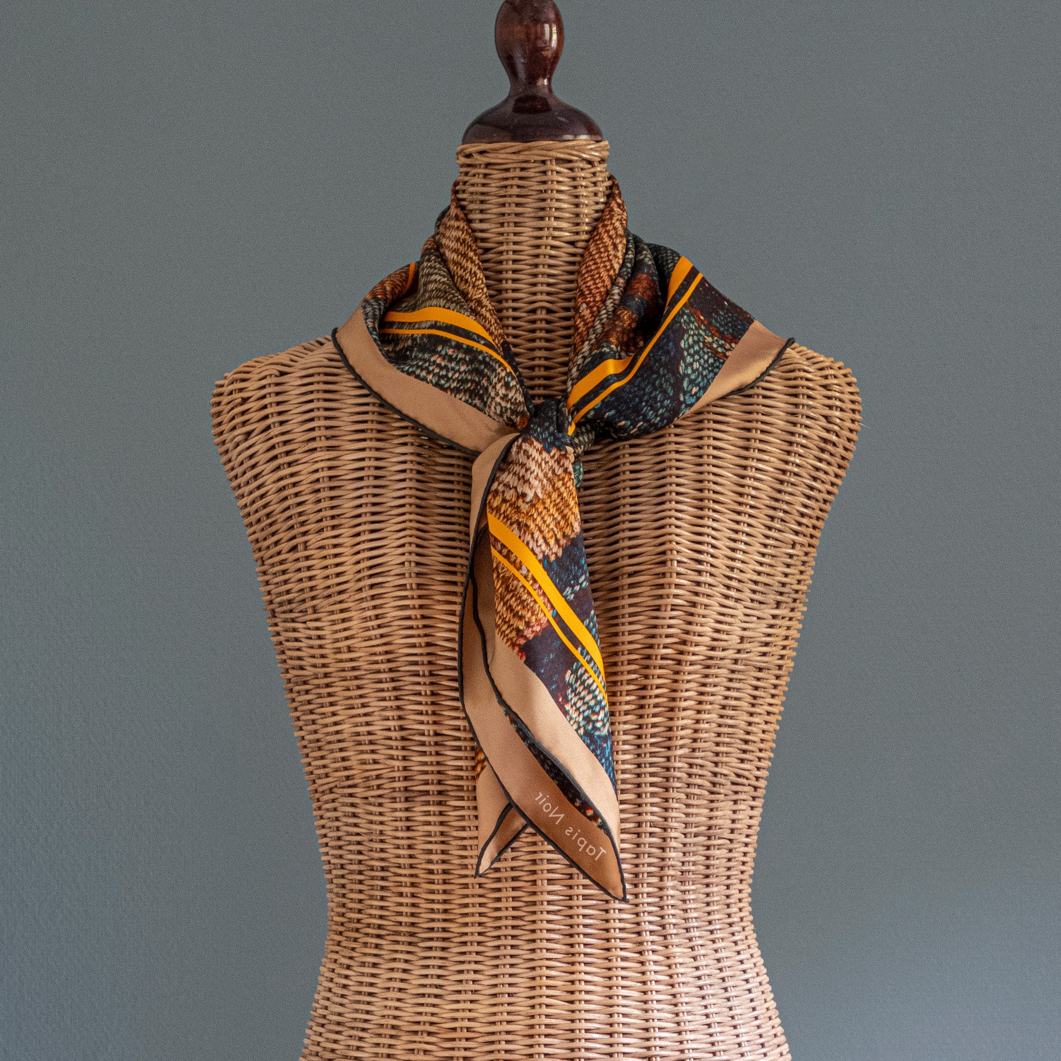Tapis Noir Classical Lemon Tapestry Scarf Classical Floral