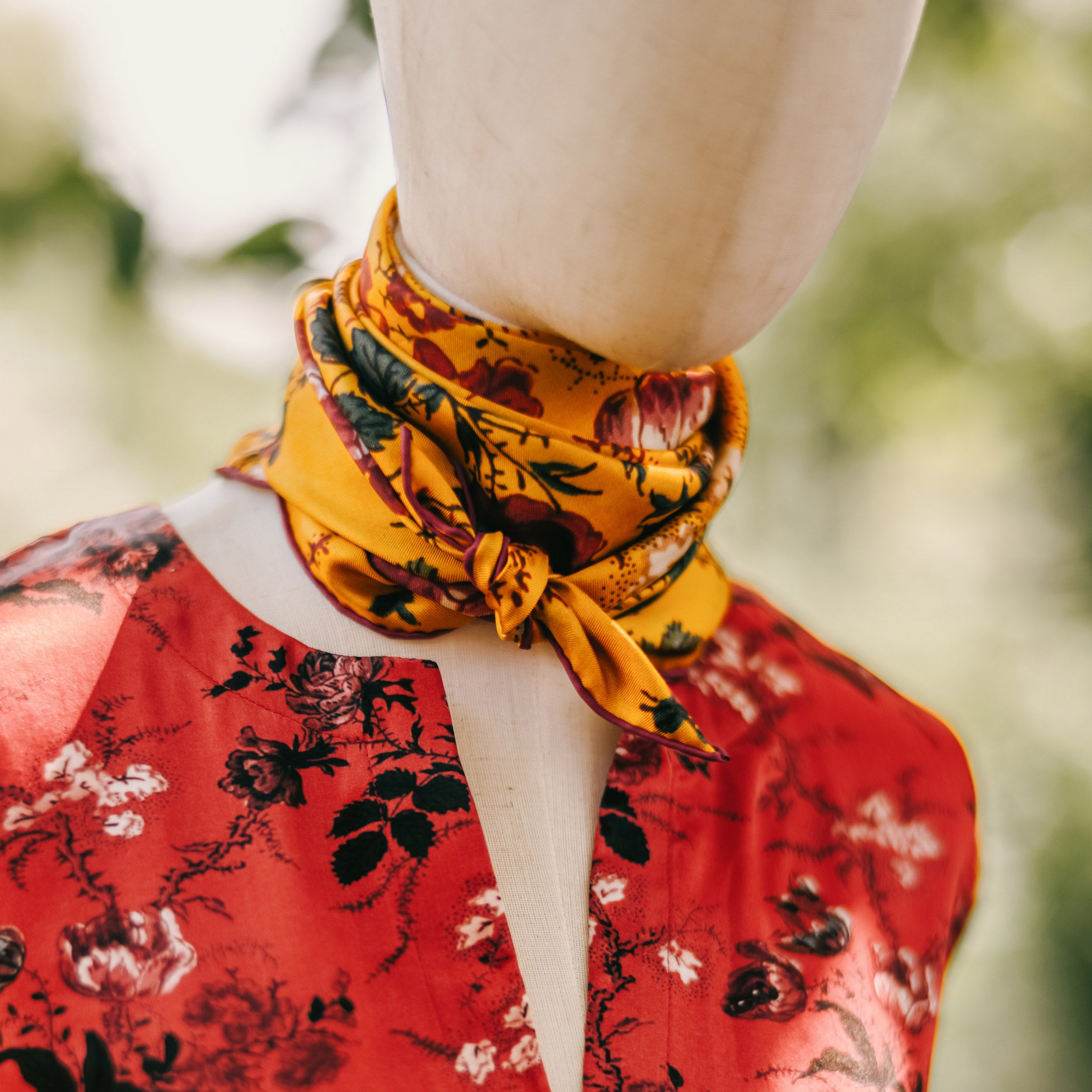 Tapis Noir Classical Small Elena Scarf Classical Small Yellow