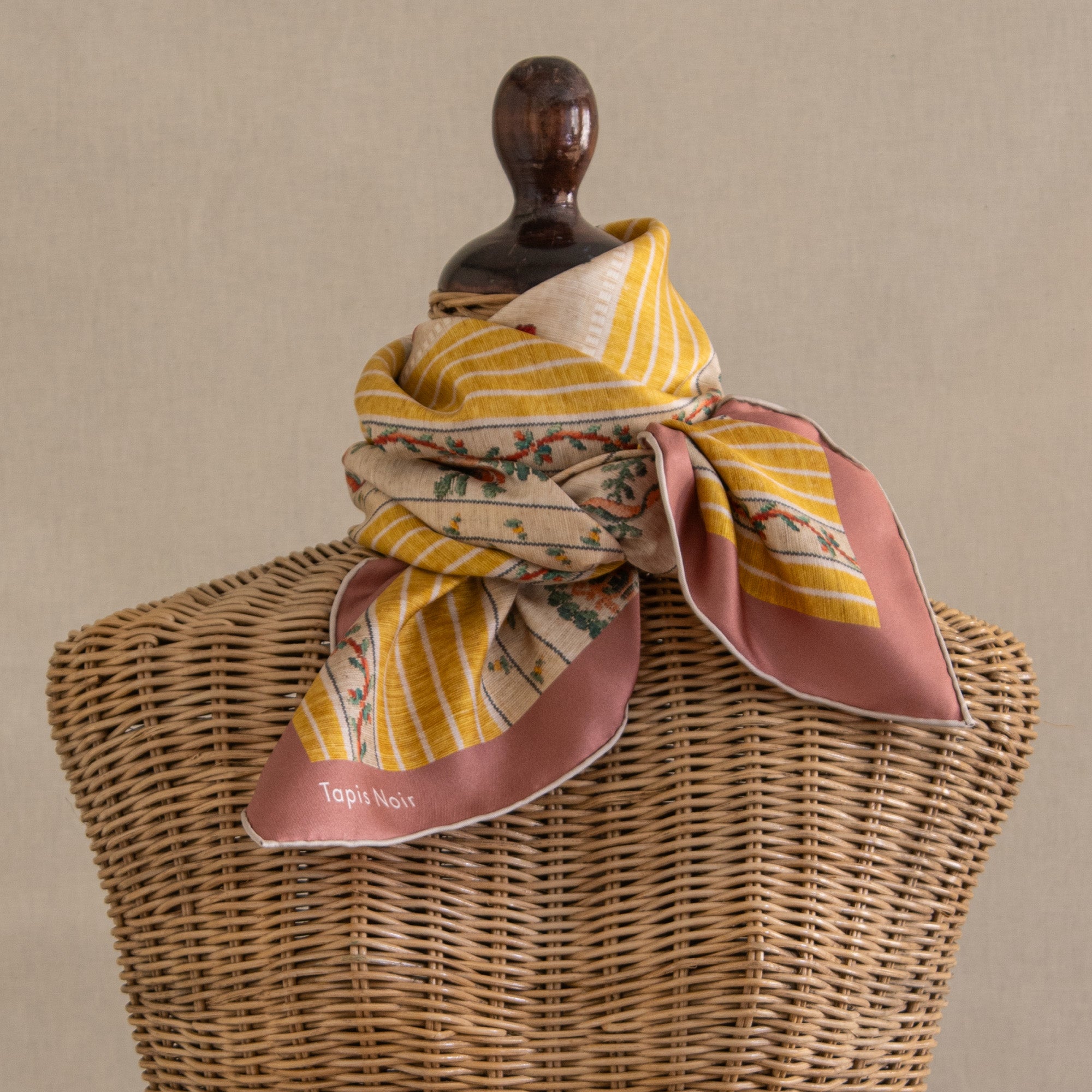 Tapis Noir Classical Yellow Stripe Scarf Classical Yellow