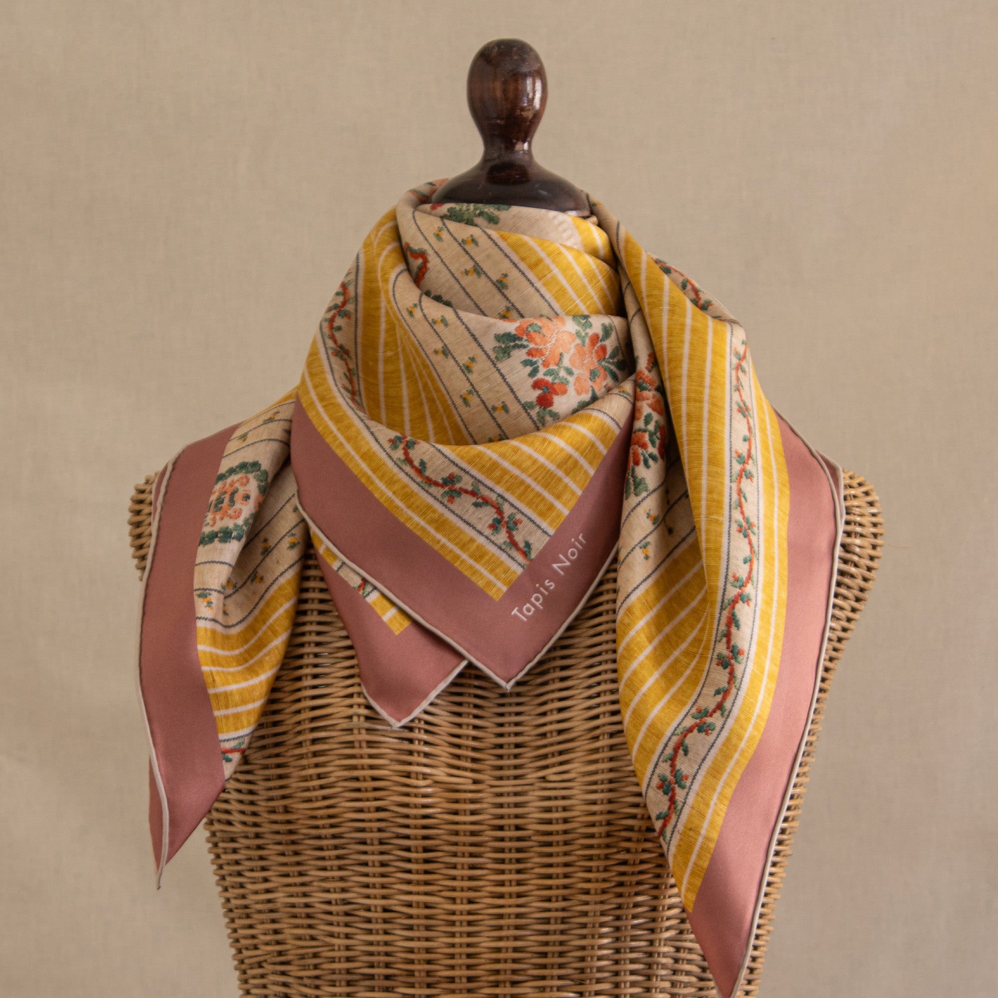 Tapis Noir Classical Yellow Stripe Scarf Classical Yellow