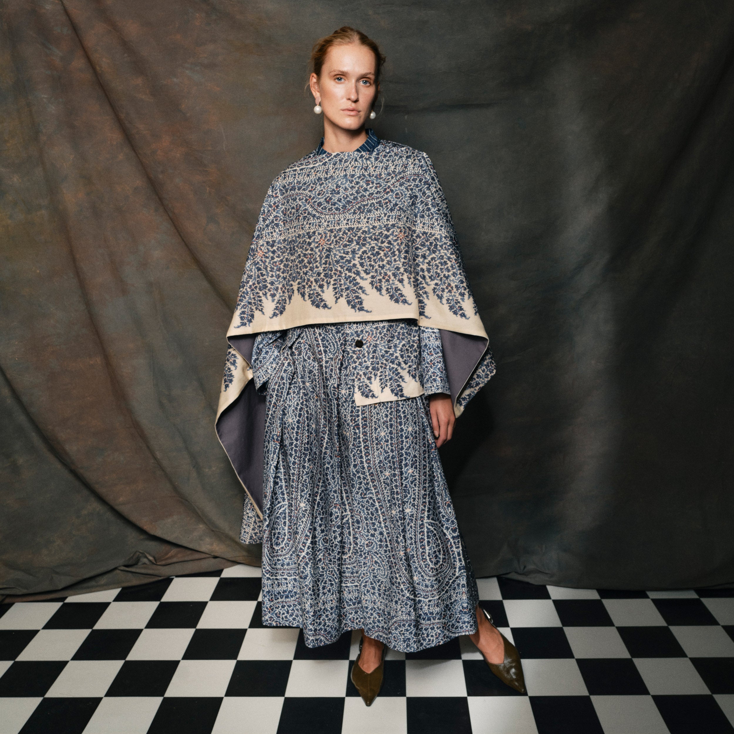 Tapis Noir Dilia Silk Skirt - Blue paisley Skirt Blue