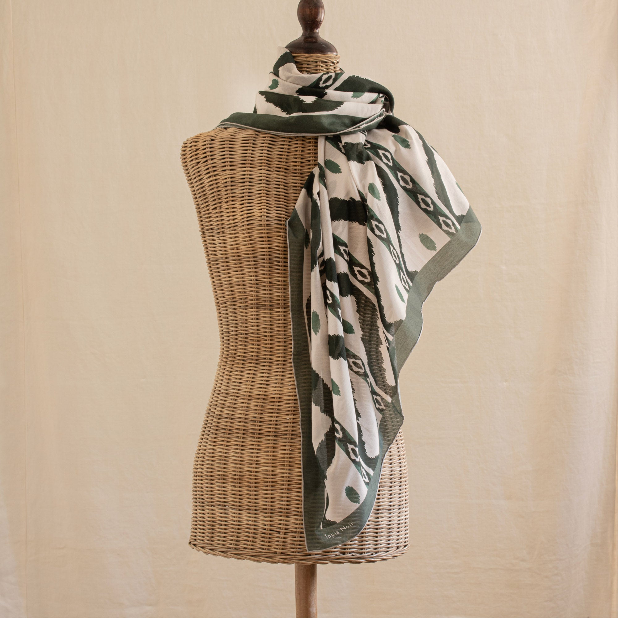Tapis Noir Large Light Green Wave Scarf Light Large Green
