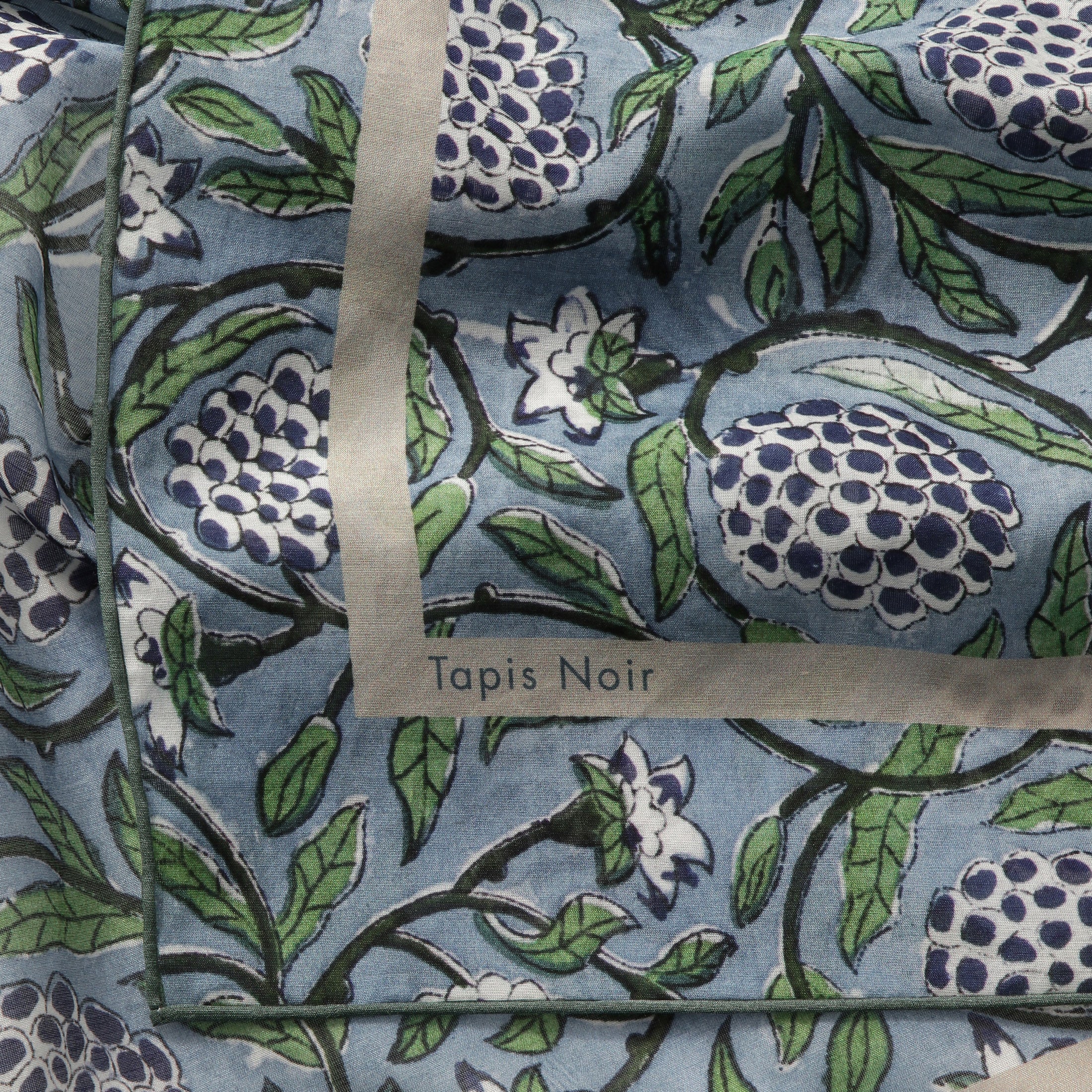 Tapis Noir Light Blue Swirl Scarf Light Light Blue