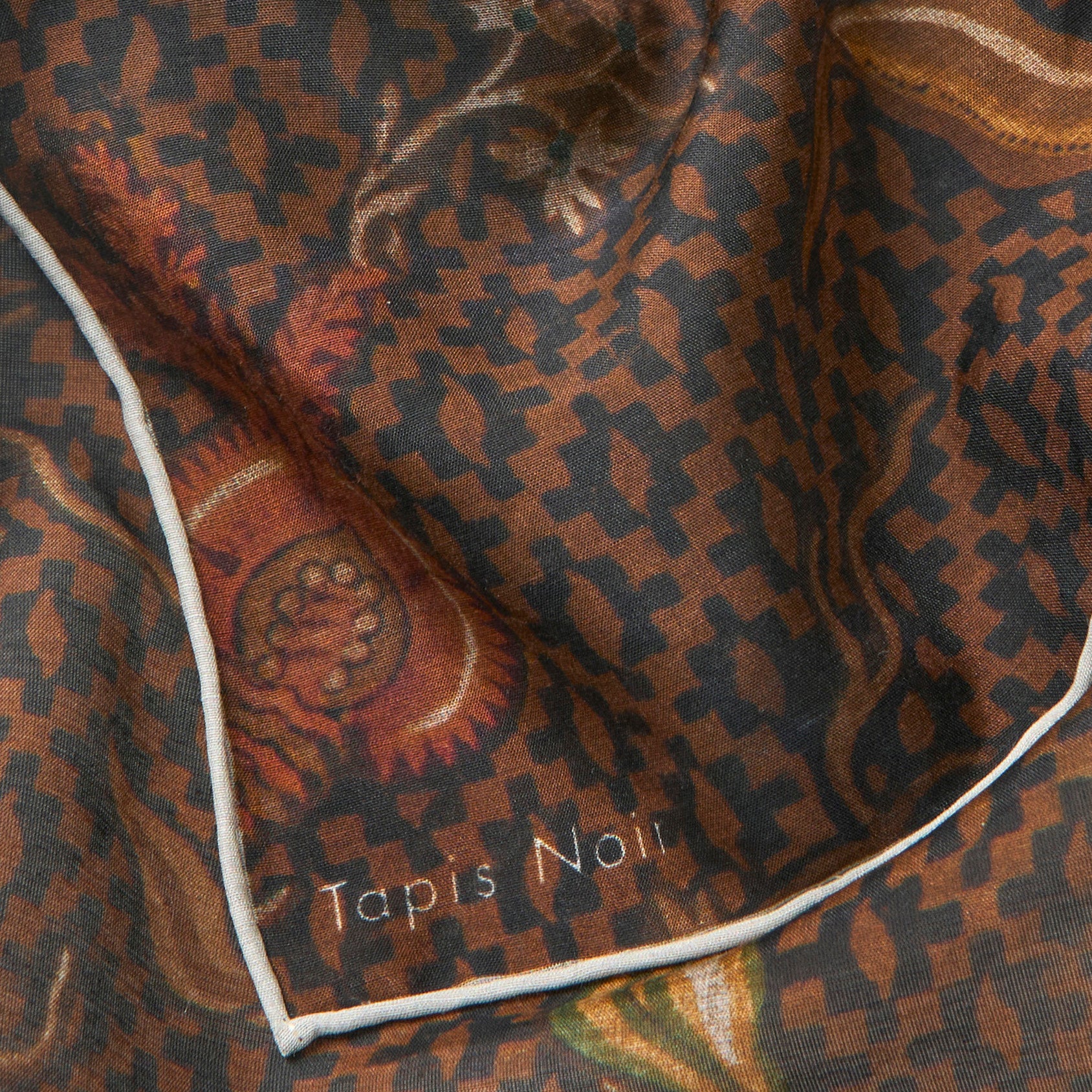 Tapis Noir Light Demi Scarf Light Brown