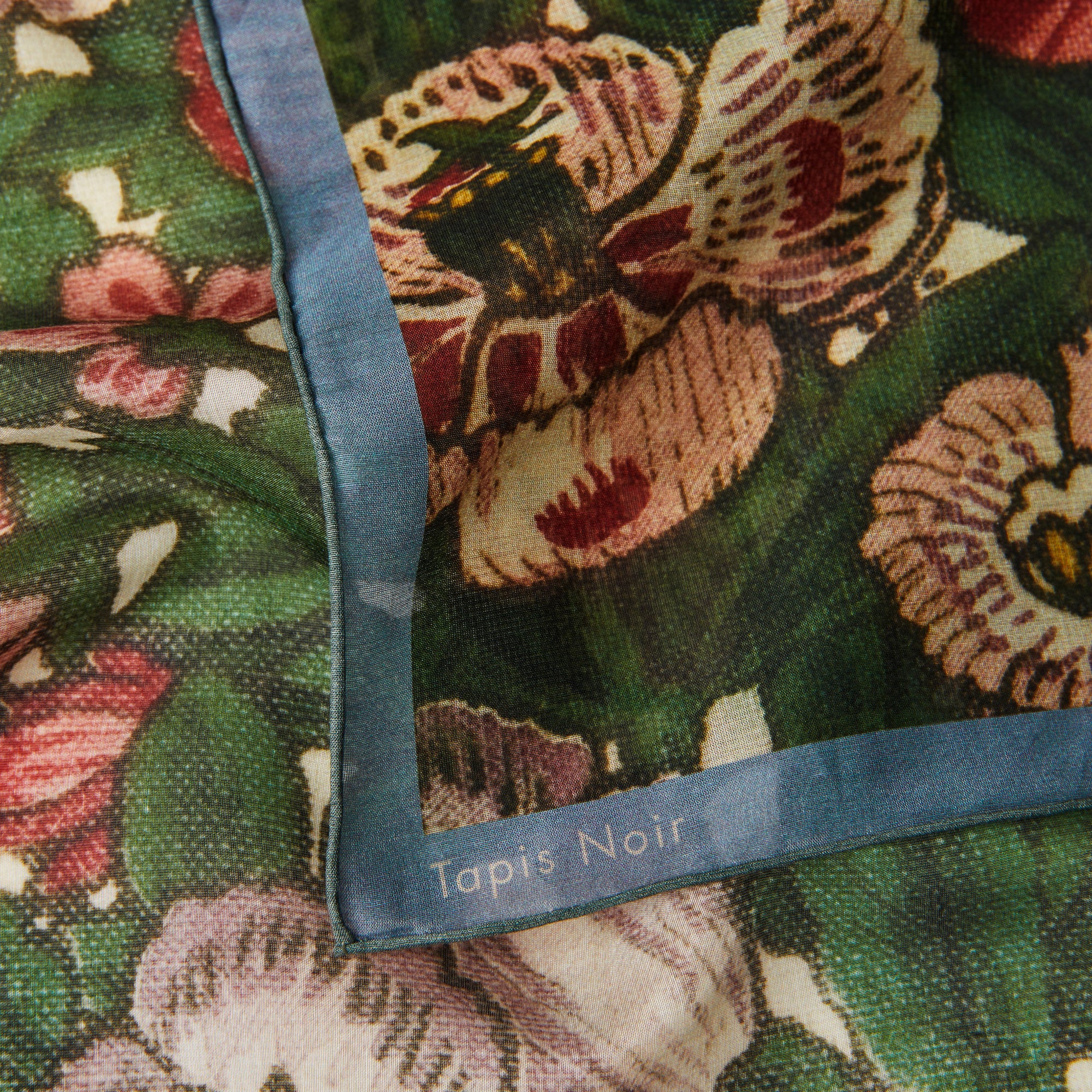 Tapis Noir Light Green Bloom Scarf Light Green