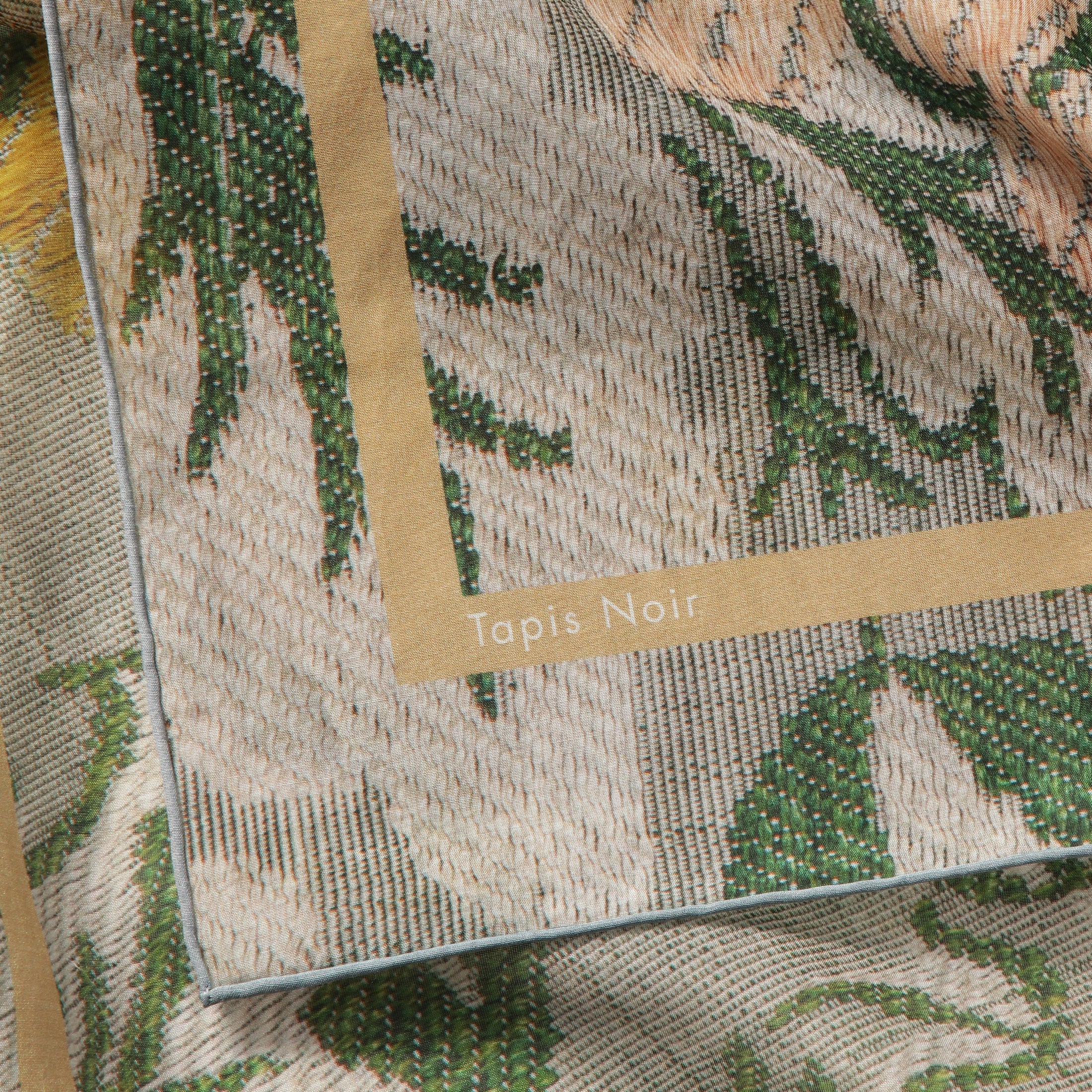 Tapis Noir Light Green Flower Scarf Light Green