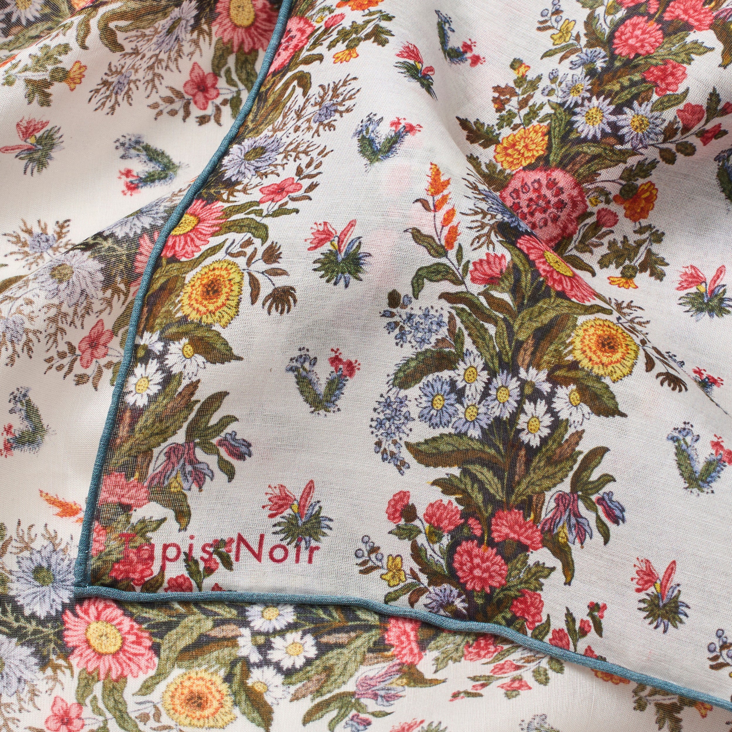 Tapis Noir Light Small Edie Scarf Light Small (67x67cm) White