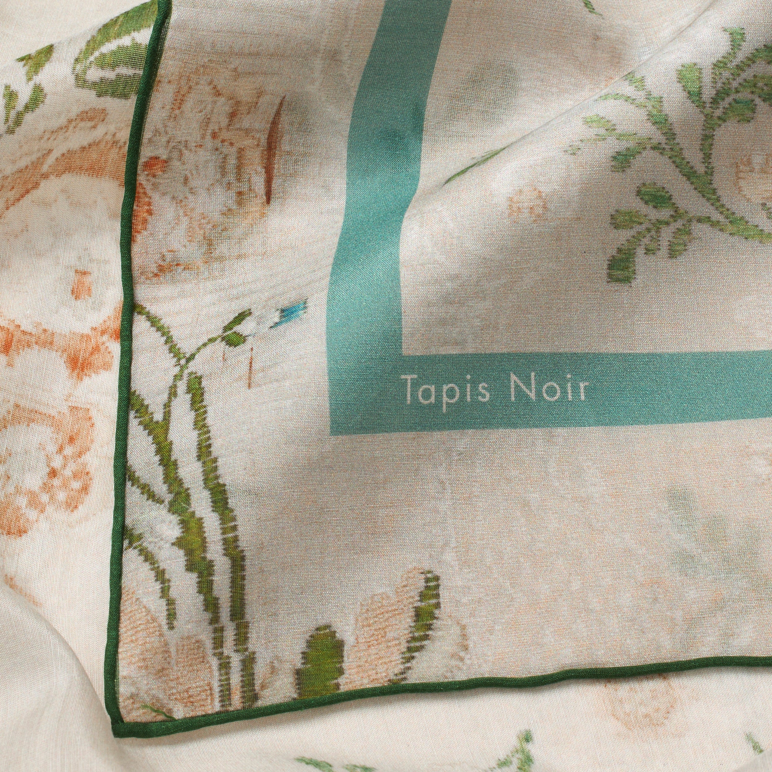 Tapis Noir Light Small Emmi Scarf Light Small (67x67cm) White