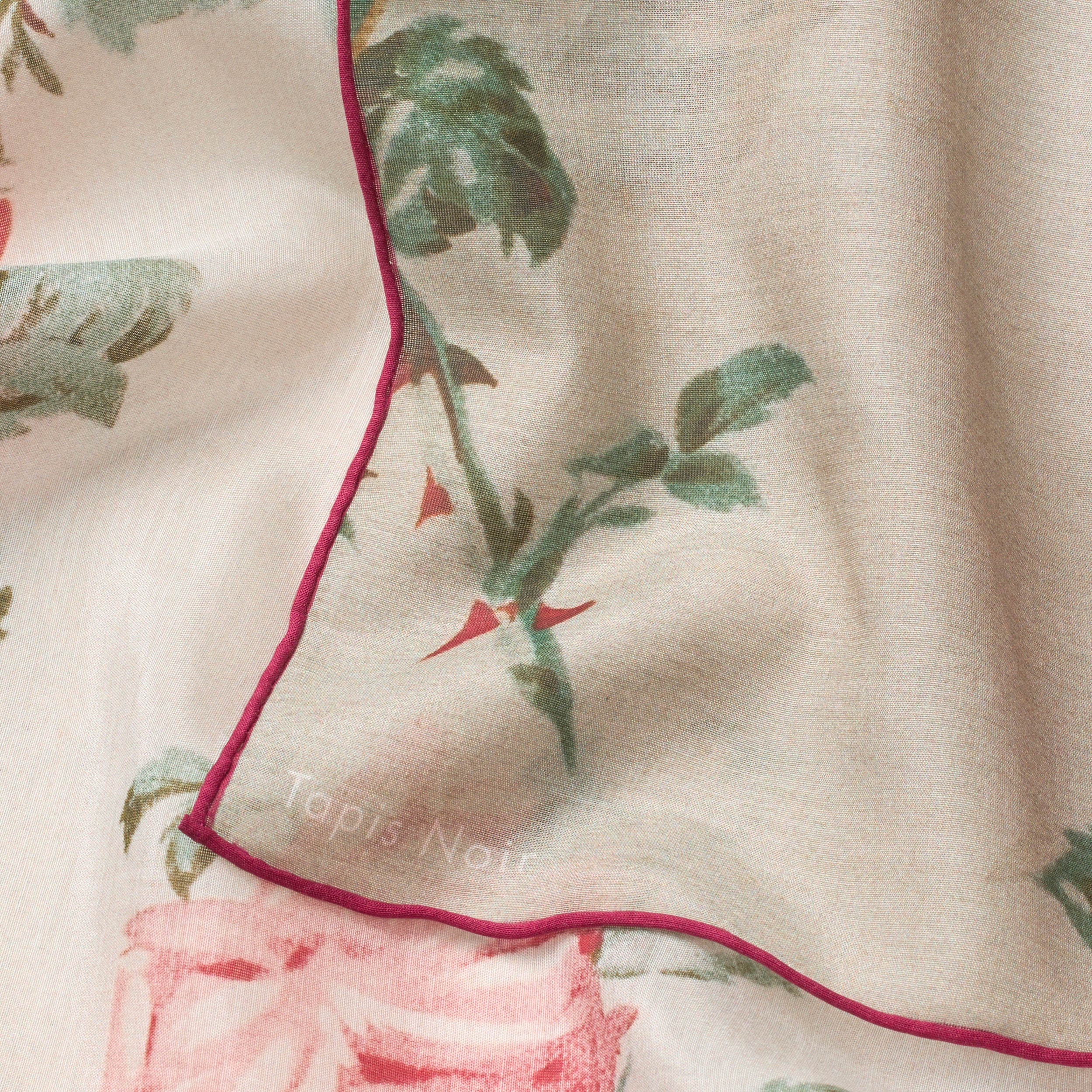 Tapis Noir Light Small Essie Scarf Light Small (67x67cm) White