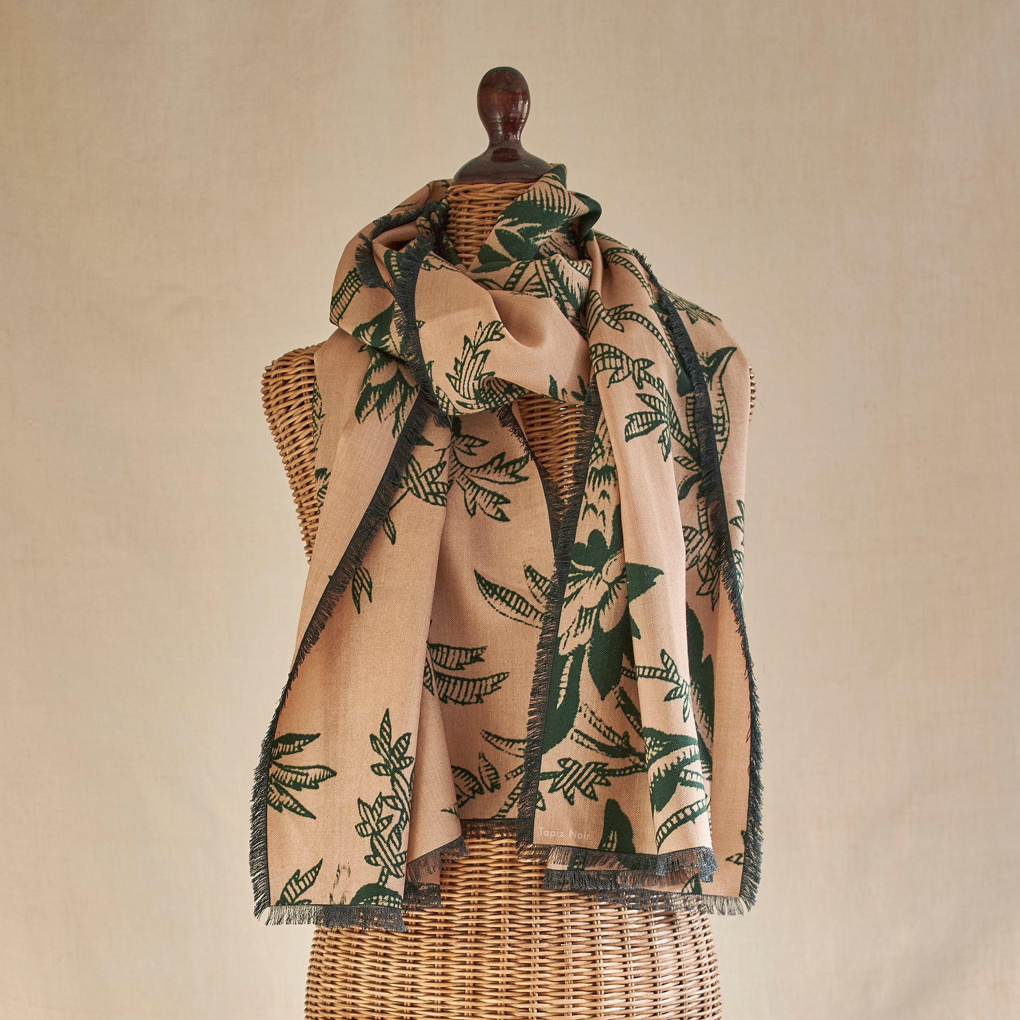 Tapis Noir Long Darlene Scarf Long Green