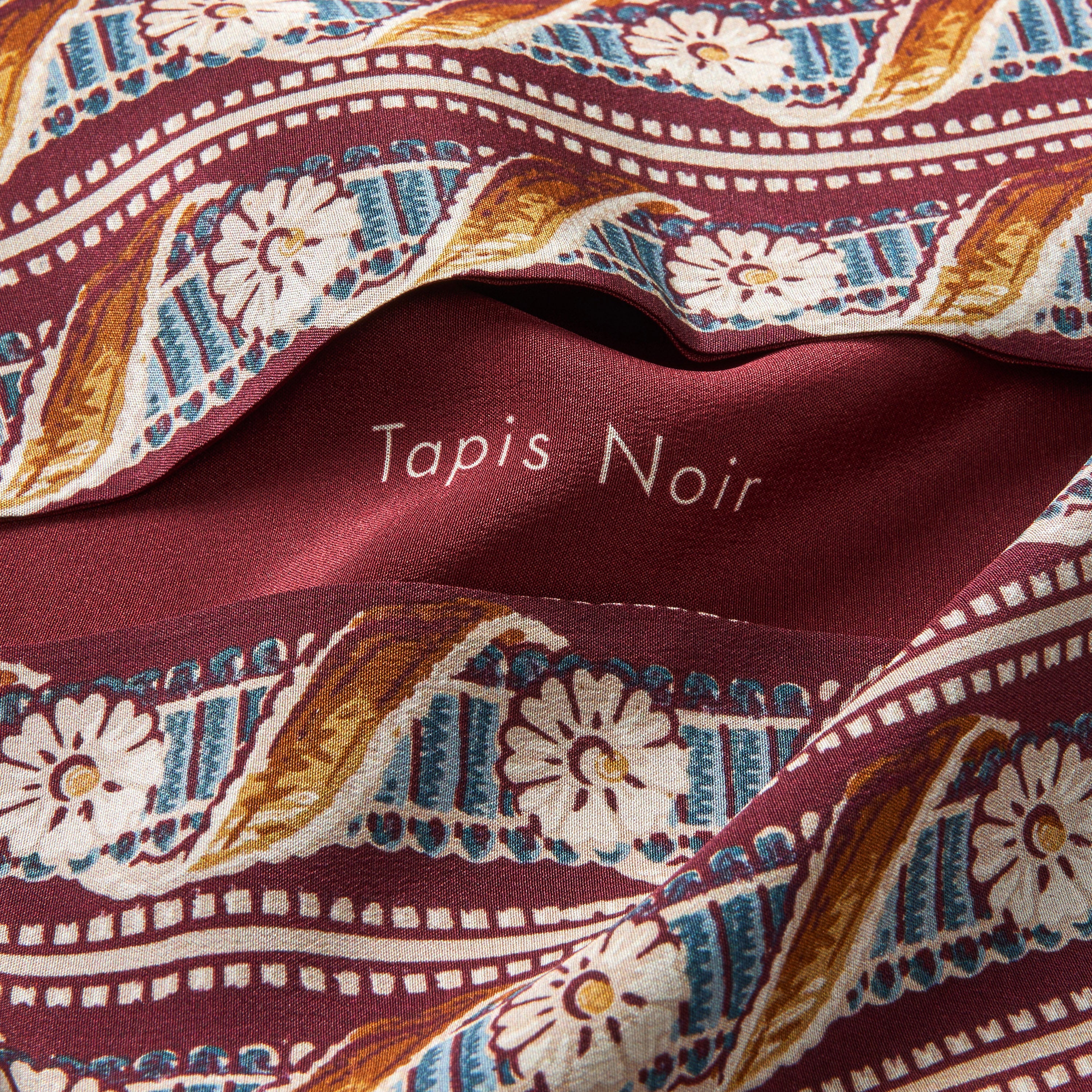 Tapis Noir Slim Gabby Scarf Slim Bordeaux