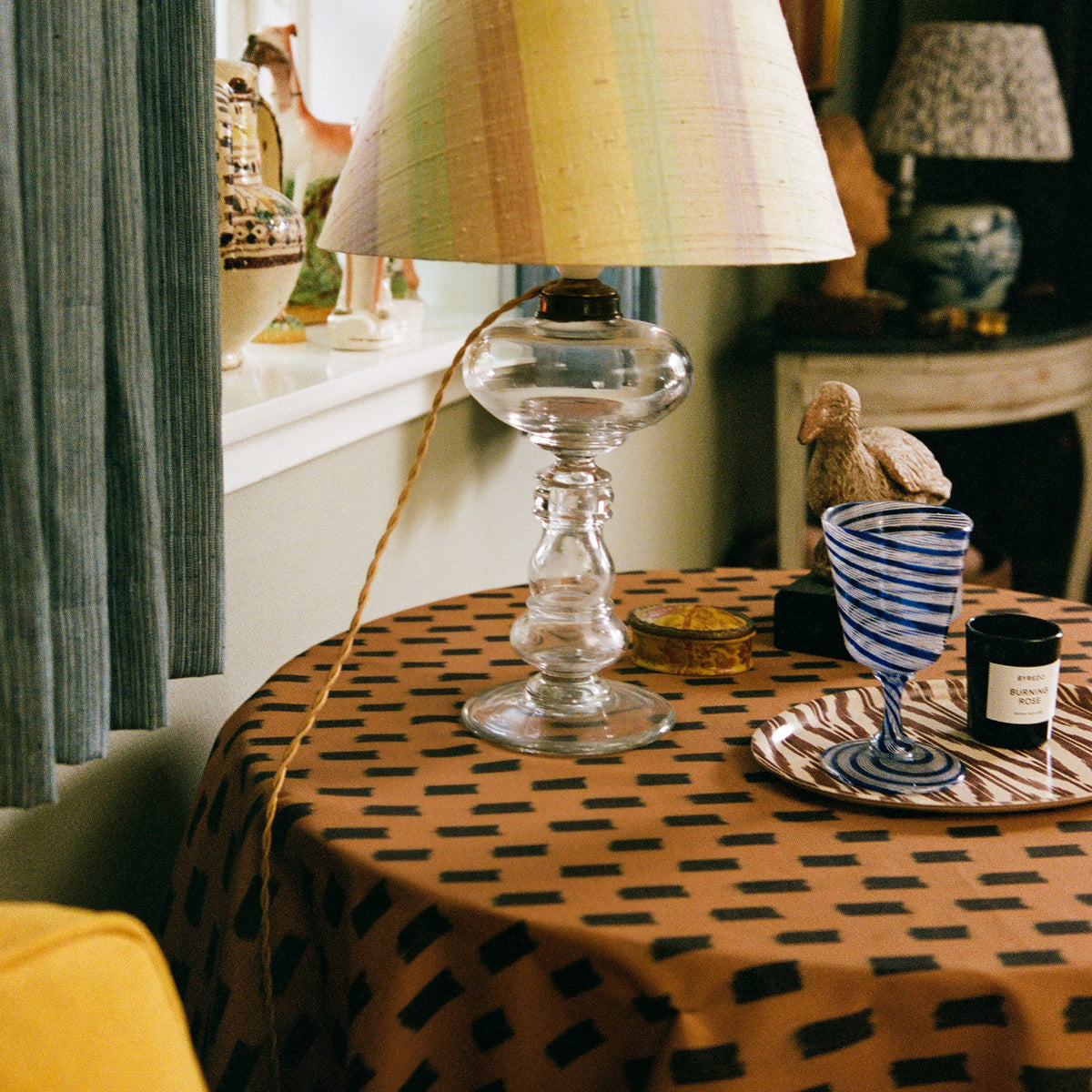 Tapis Noir Tablecloth Gwen - 140x236cm Tablecloth Brown