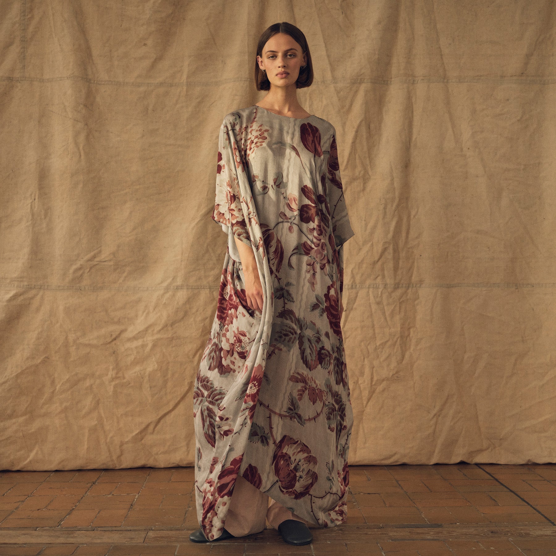 Tapis Noir Alana Large Kaftan Dress Grey