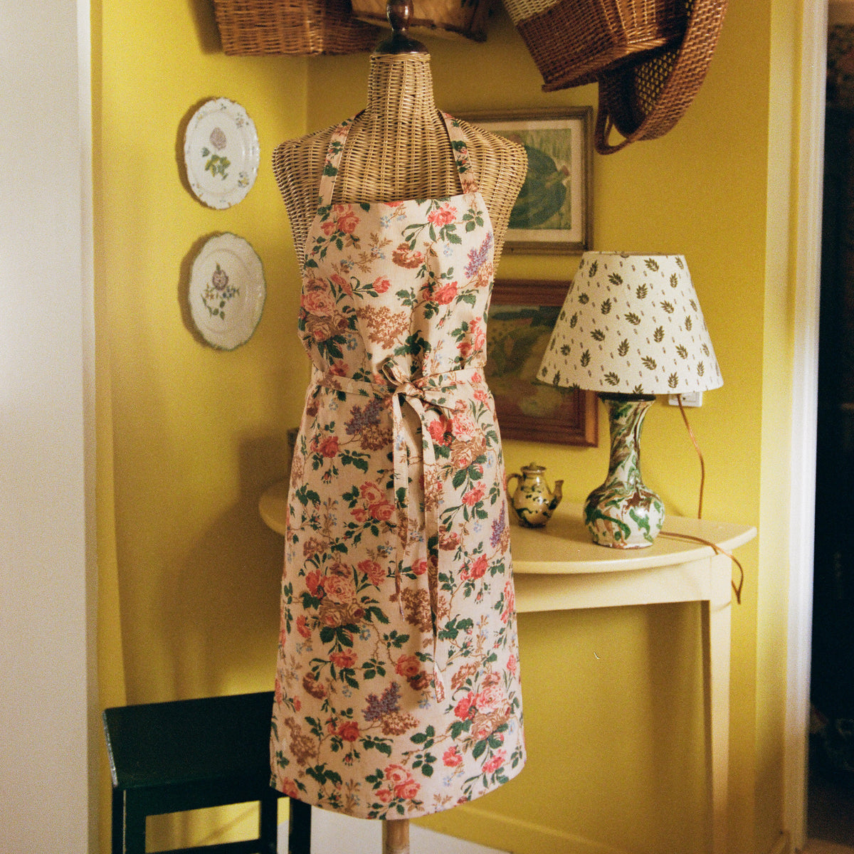 Tapis Noir Apron Gina Aprons Beige