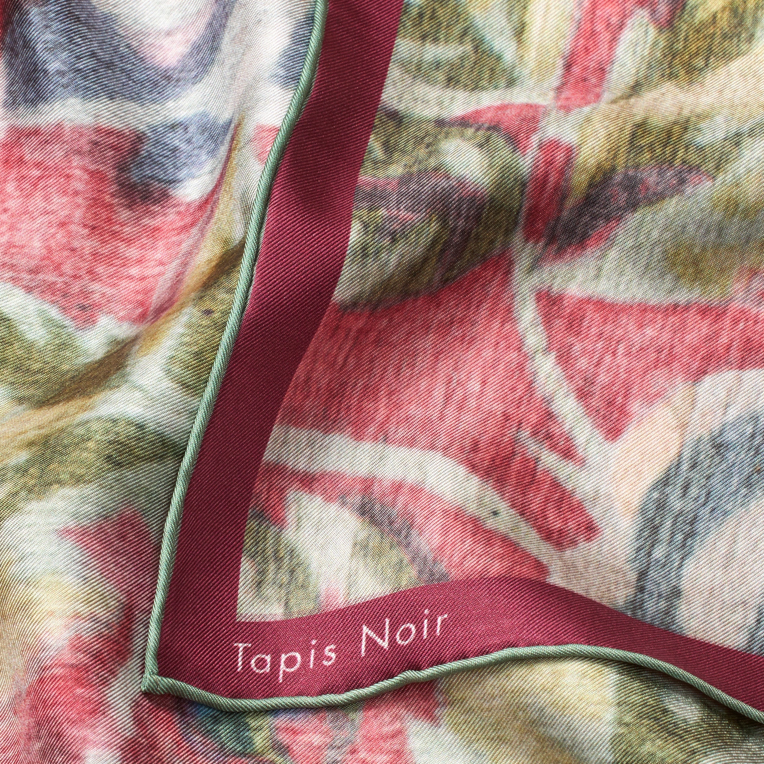 Tapis Noir Classical Emma Scarf Classical Pink