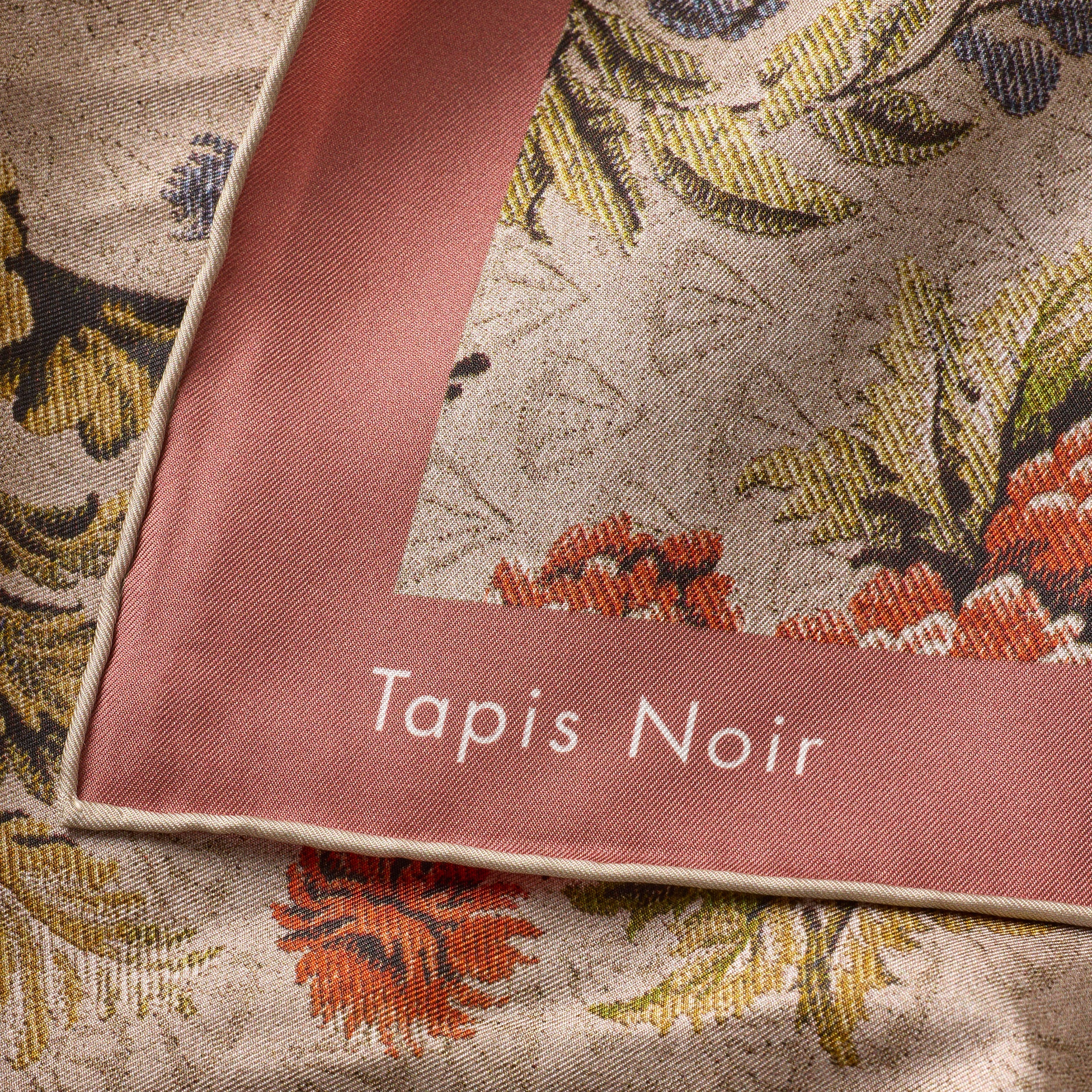 Tapis Noir Classical Peach Flower Scarf Classical Peach