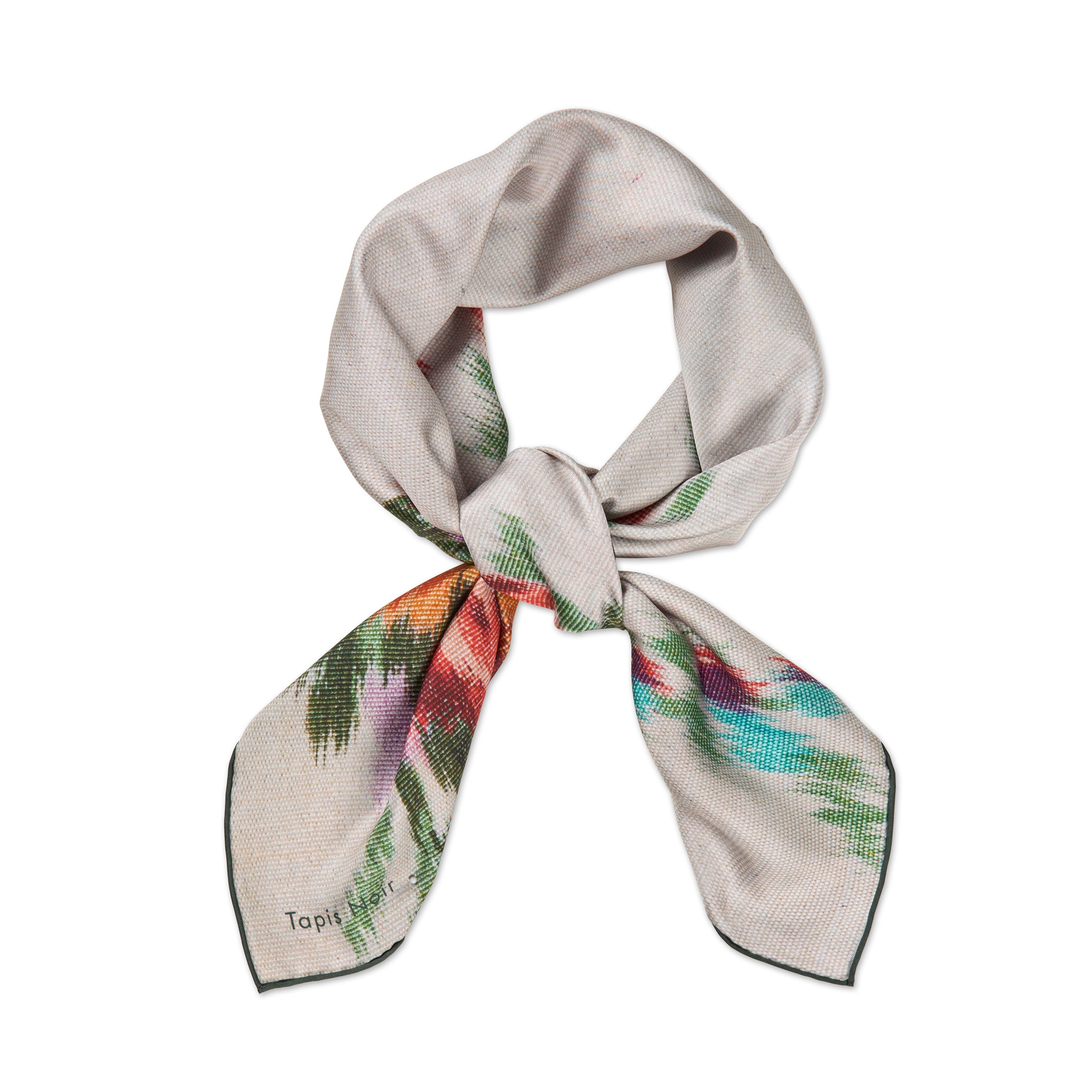 Tapis Noir Classical White Flower Scarf Classical White