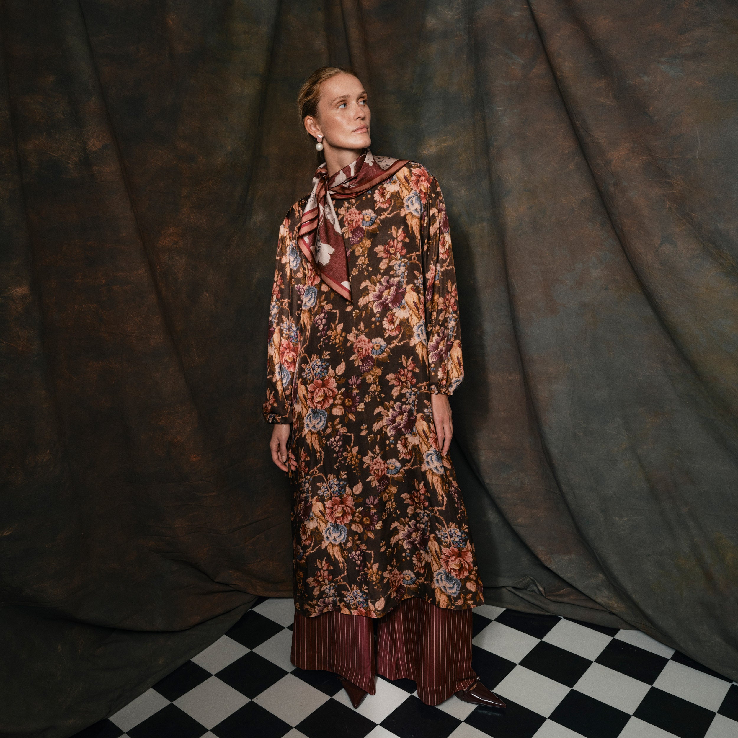 Tapis Noir Deidre Silk Dress - Dark olive Dress Dark olive