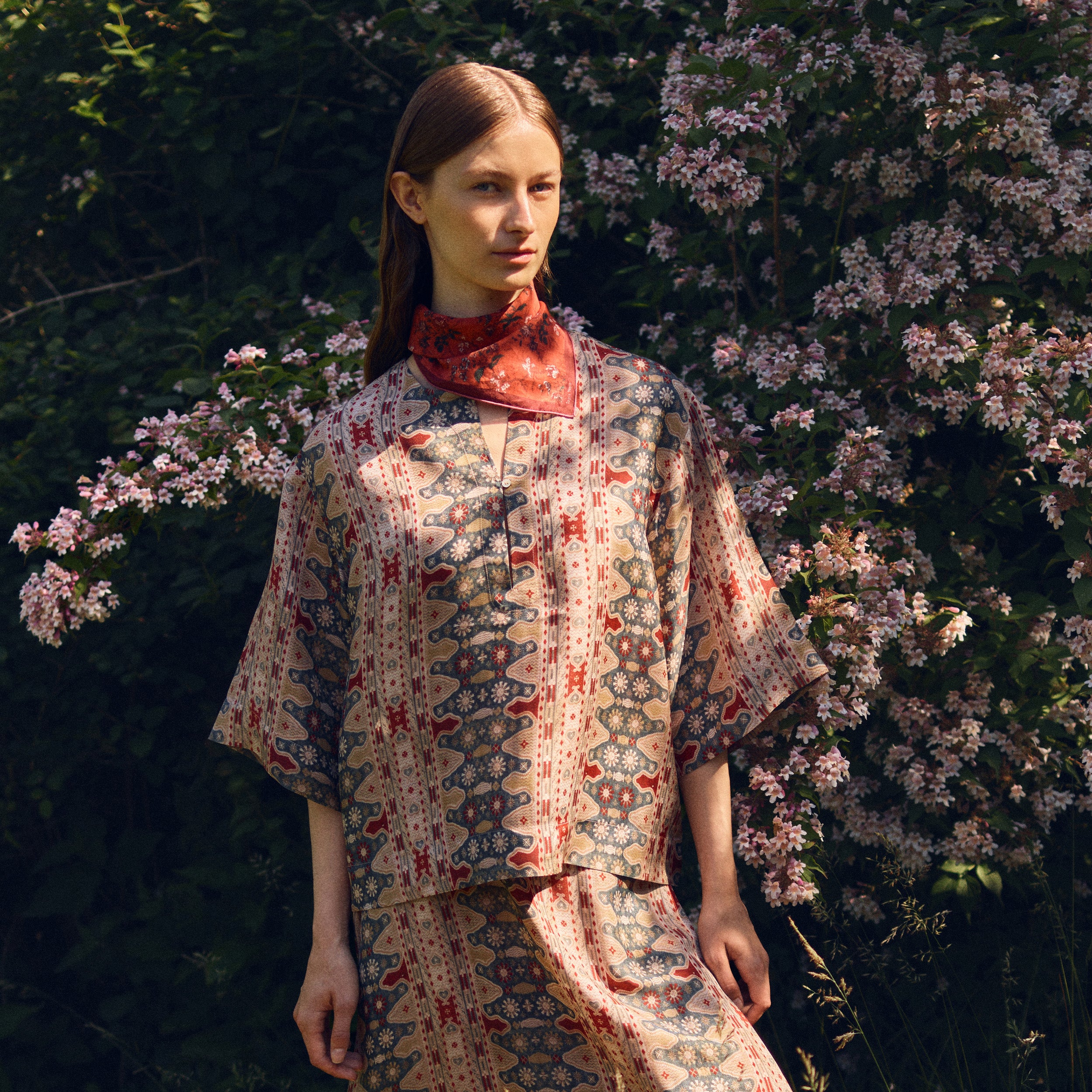 Tapis Noir Handkerchief Ellen Handkerchief Red