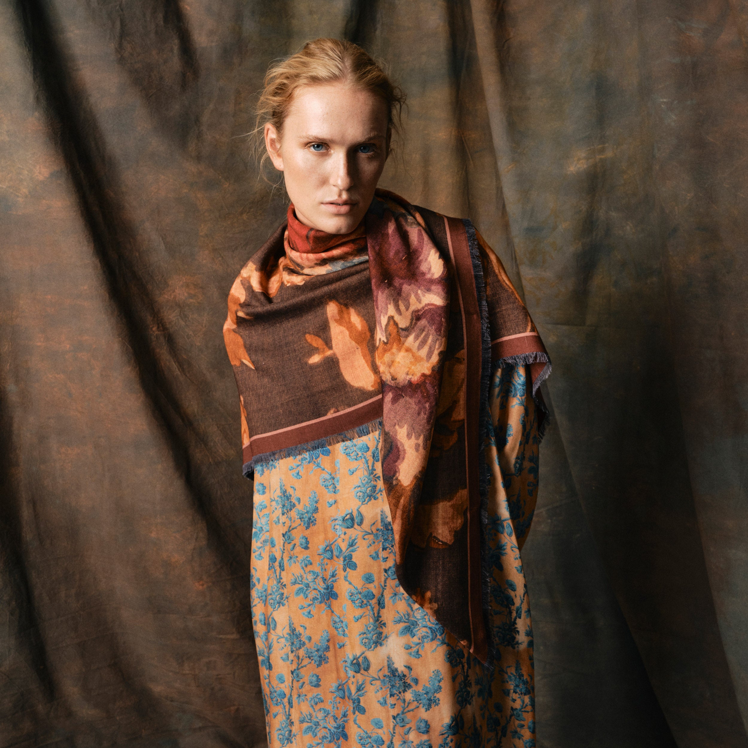 Tapis Noir Large Daisy Scarf Large Dark olive