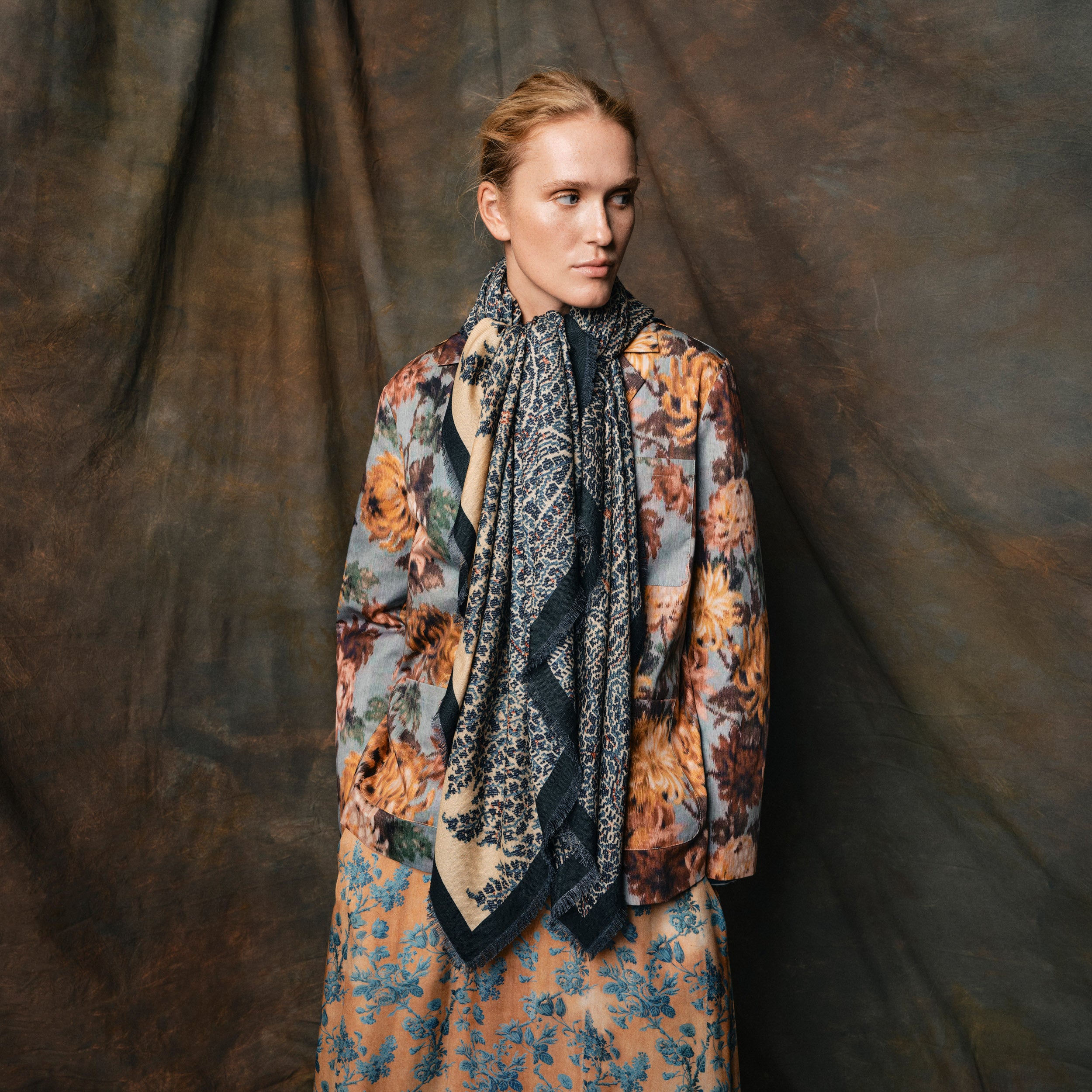 Tapis Noir Large Dina Scarf Large Blue