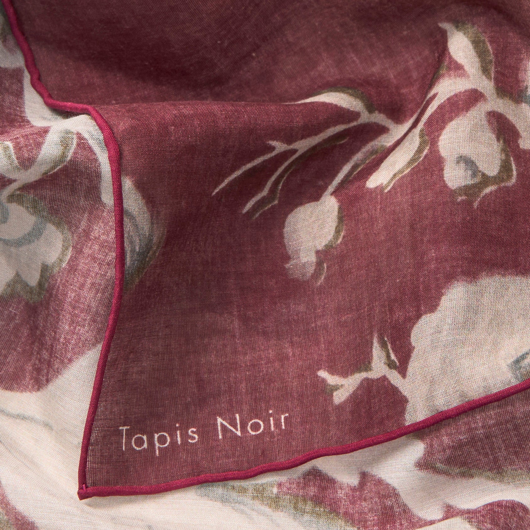 Tapis Noir Light Dana Scarf Light Small (67x67cm) Red