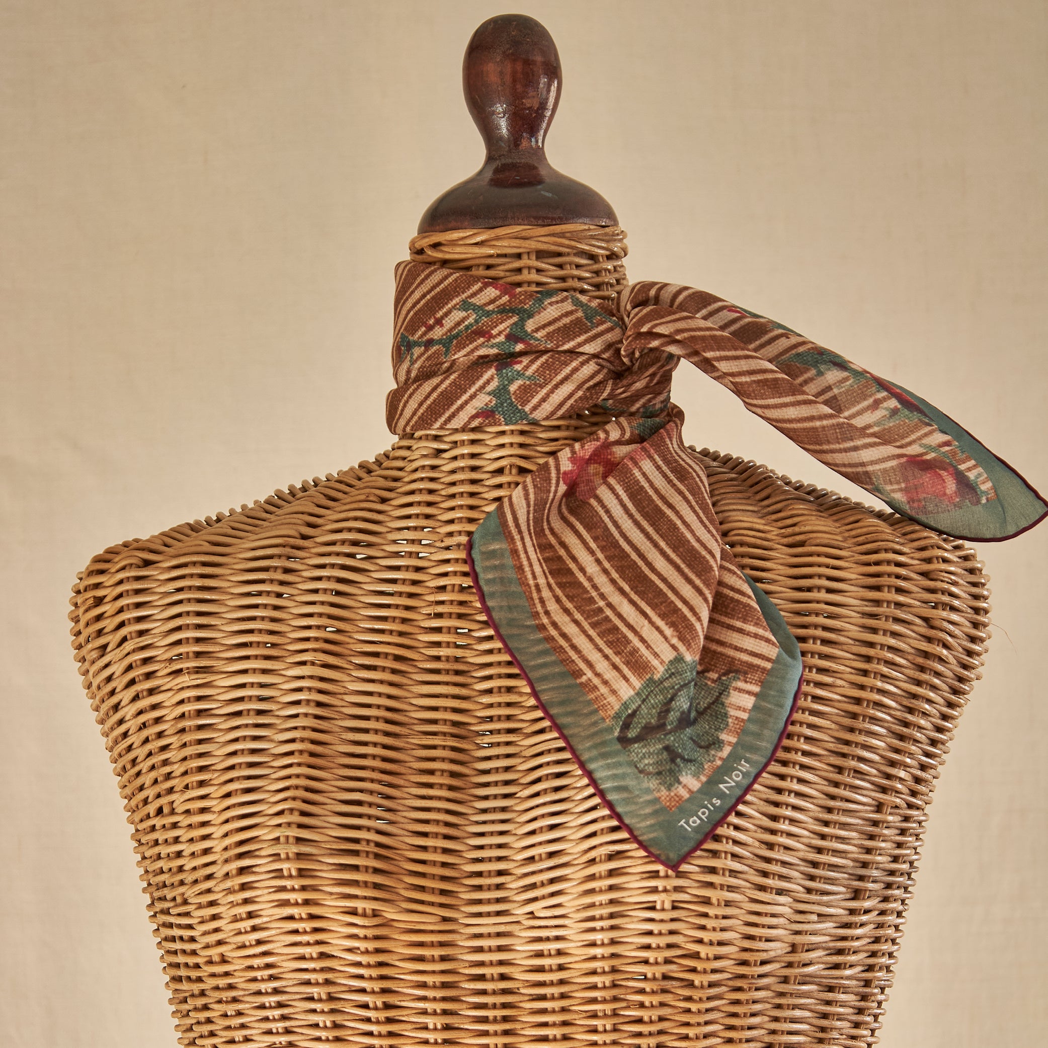 Tapis Noir Light Delilah Scarf Light Brown