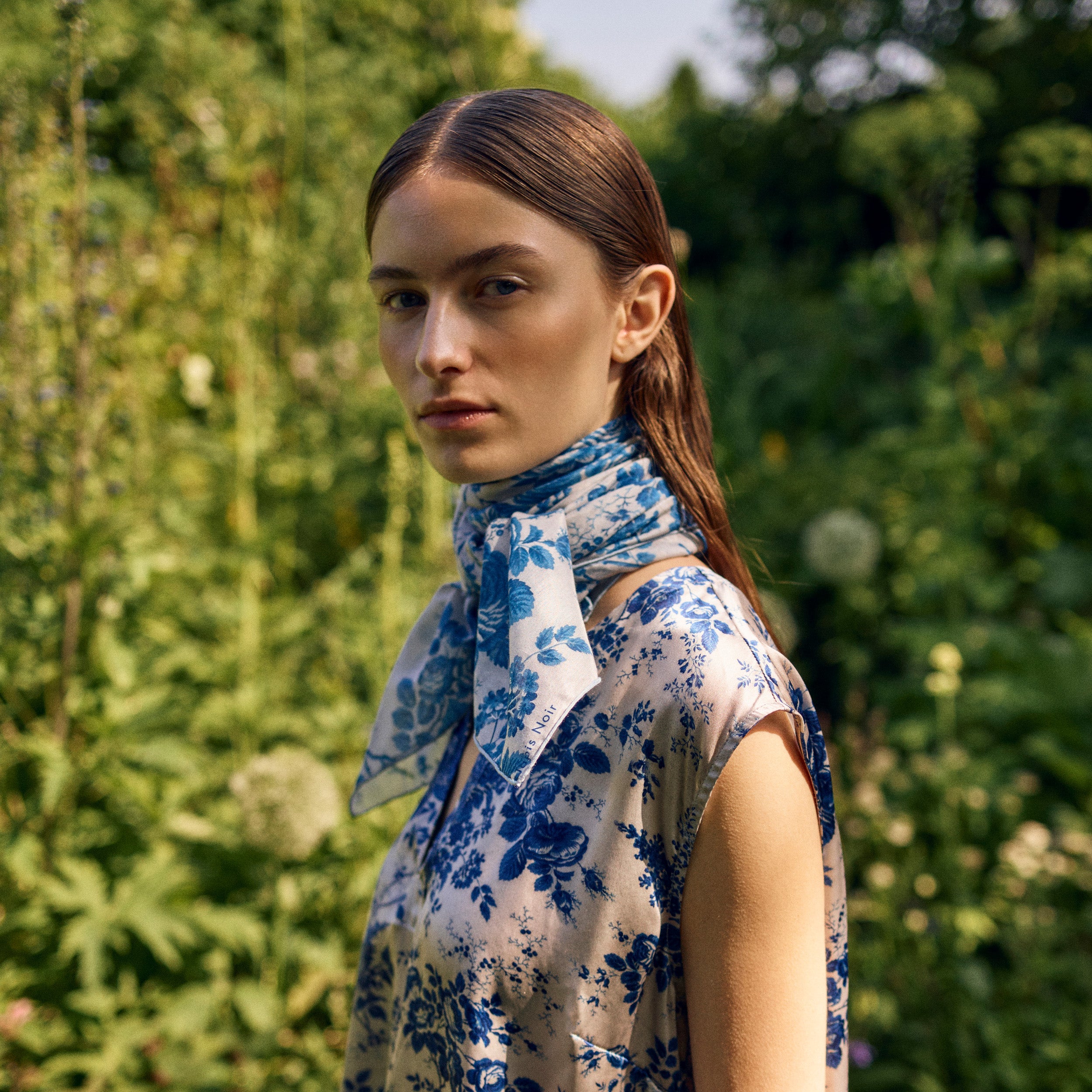 Tapis Noir Light Emilia Scarf Light (85x85cm) Blue