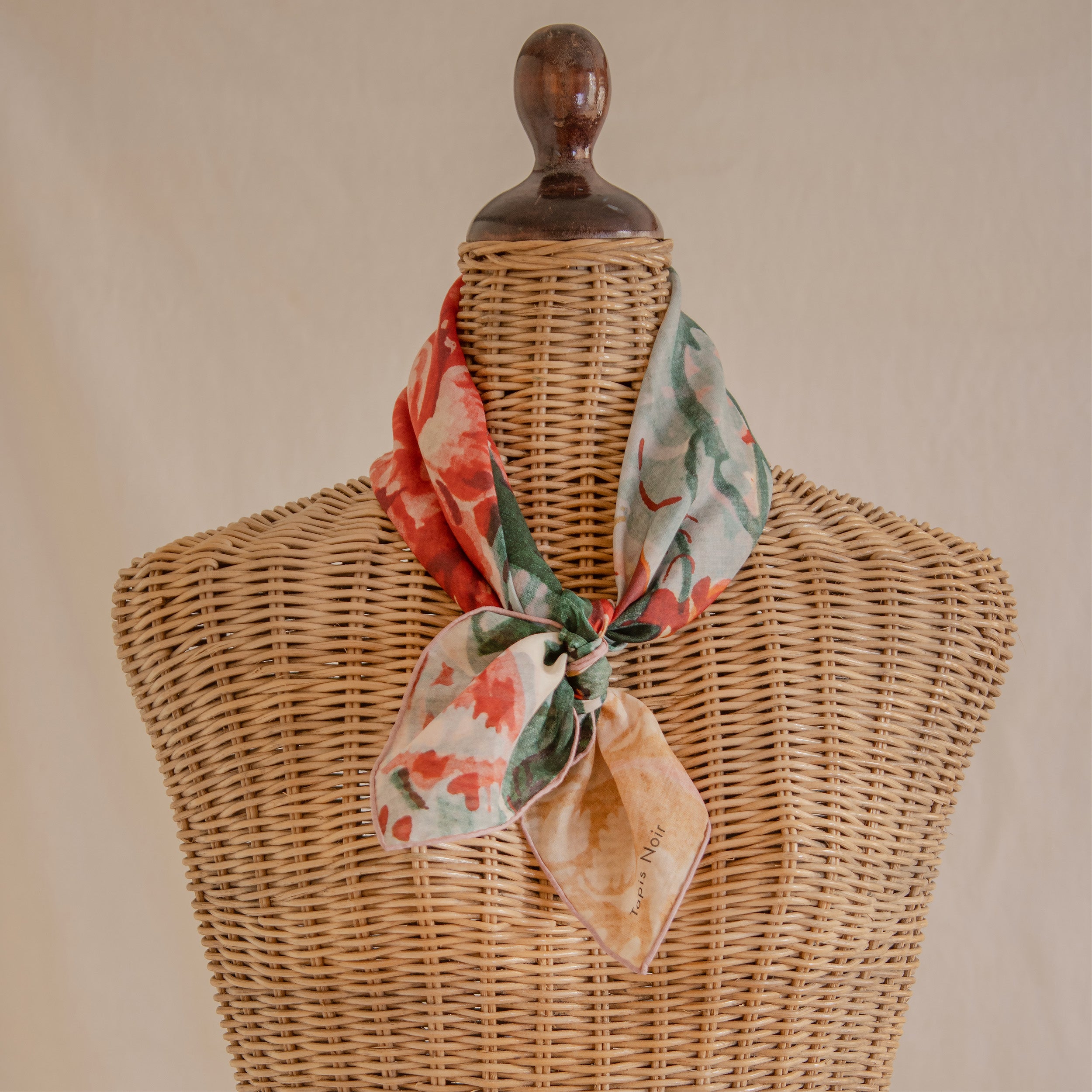 Tapis Noir Light Multicolor Flower Scarf Light Multicolor