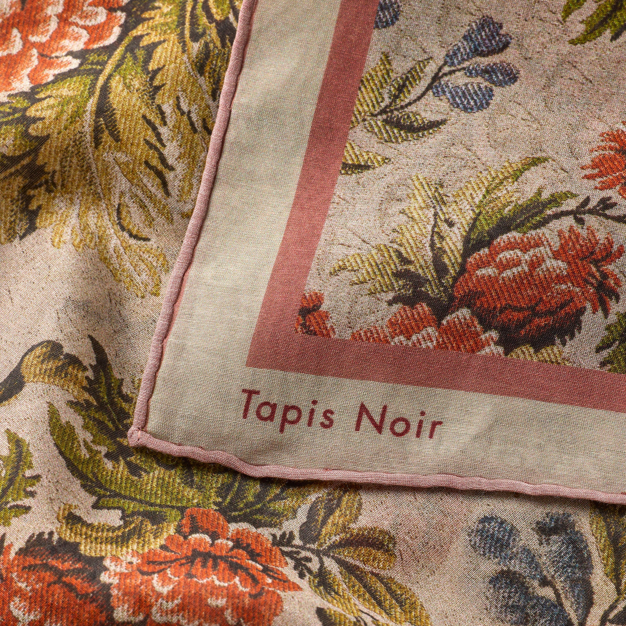 Tapis Noir Light Peach Flower Scarf Light Peach