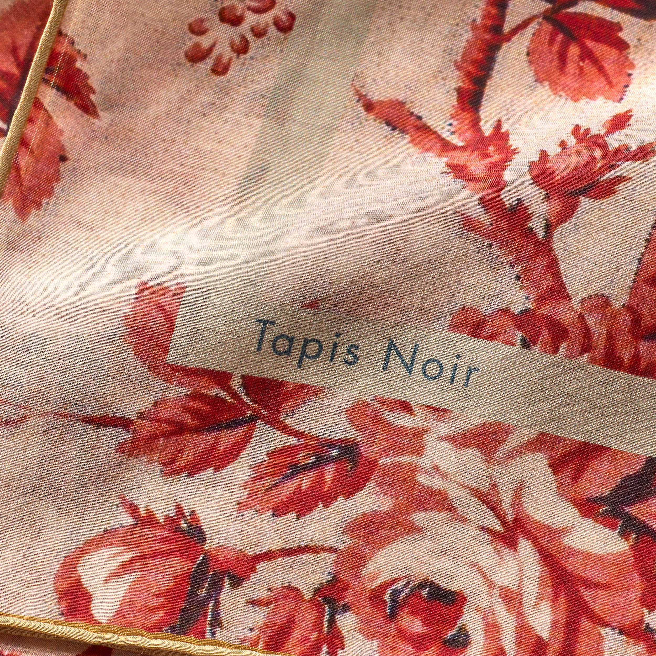 Tapis Noir Light Red Flower Toile Scarf Light Red