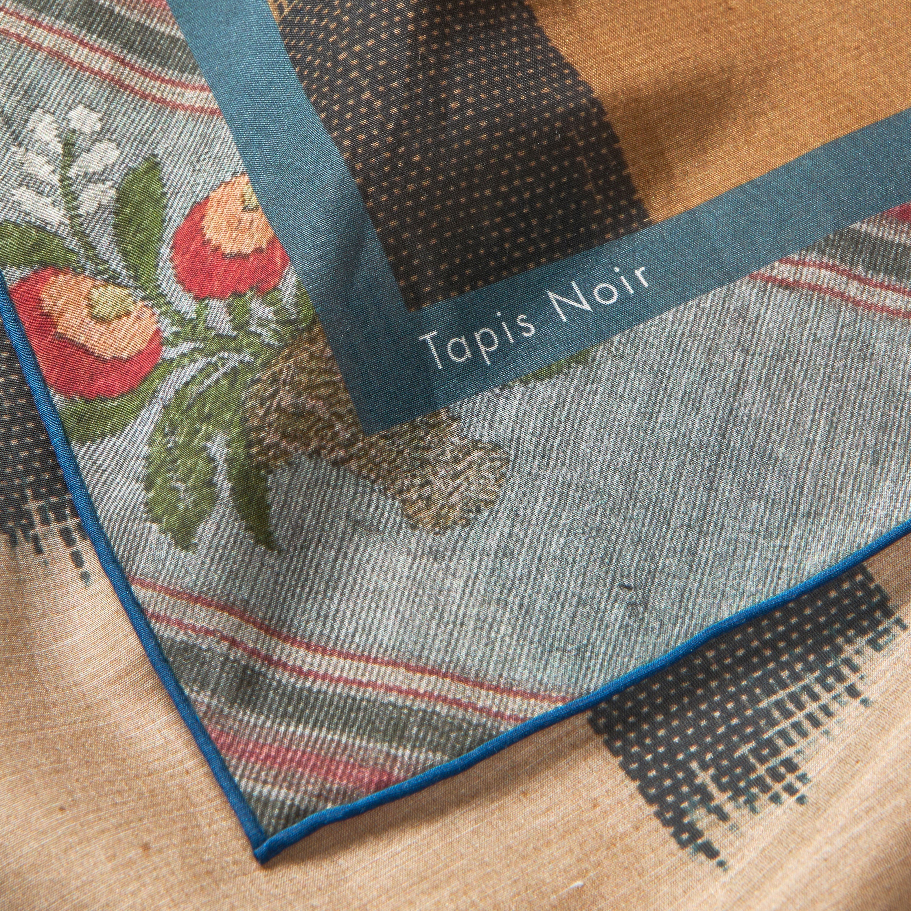 Tapis Noir Light Small Gwen Scarf Light Small (67x67cm) Beige