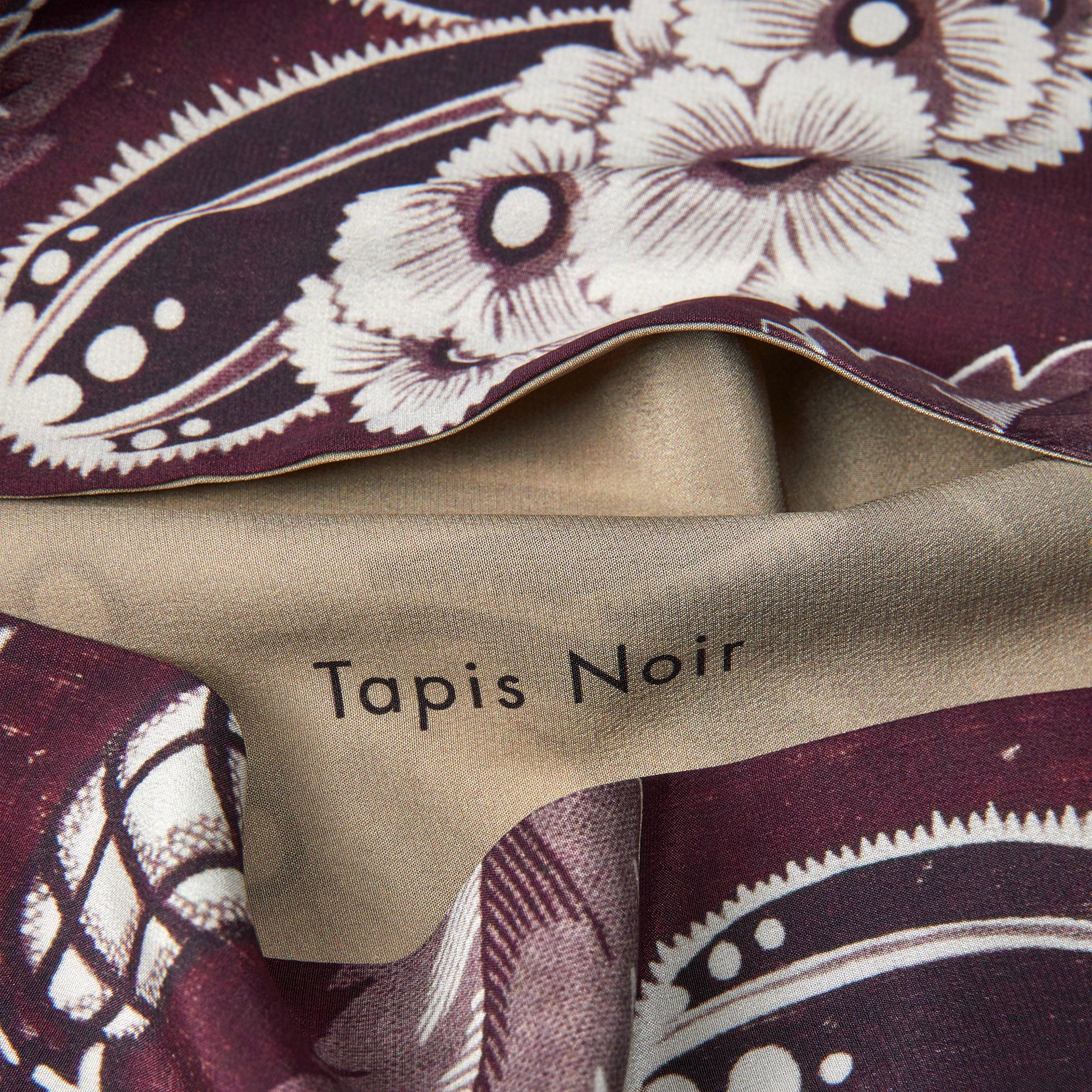 Tapis Noir Slim Bordeaux Bloom Scarf Slim Bordeaux