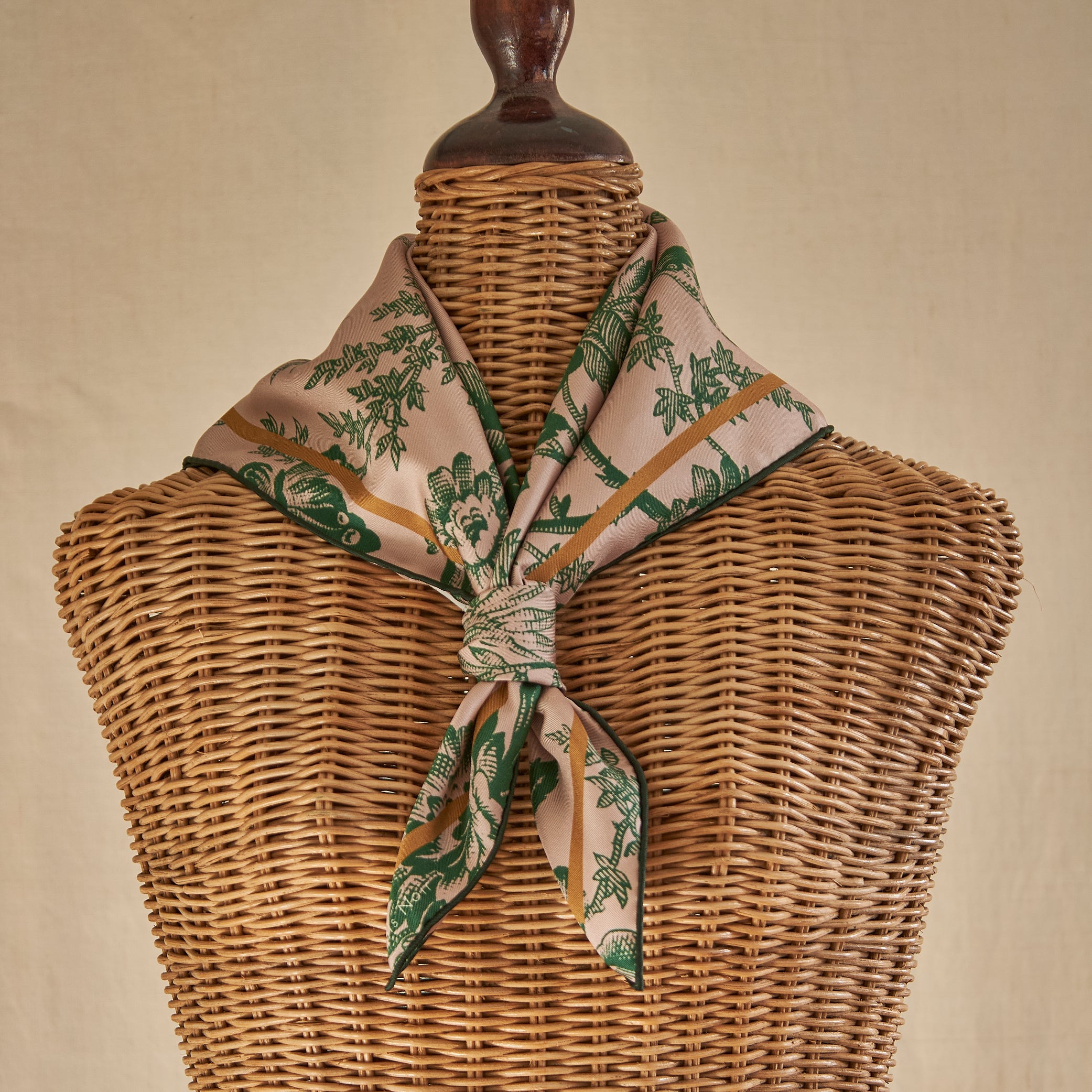 Tapis Noir Small Classical Darlene Scarf Small Classical Green