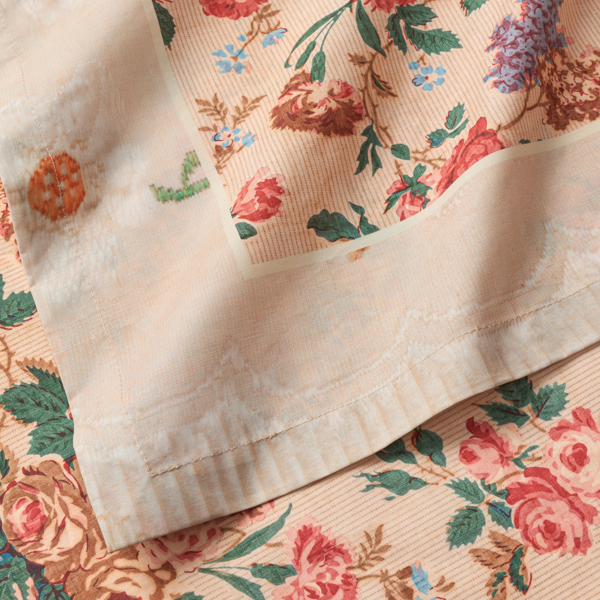 Tapis Noir Tablecloth Gina - 140x236cm Tablecloth Beige