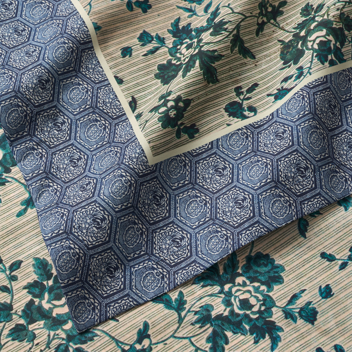 Tapis Noir Tablecloth Greta - 140x236cm Tablecloth Blue